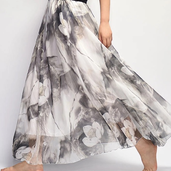 Dresses & Skirts - NEW Watercolor Long Flowing Maxi Skirt Medium
